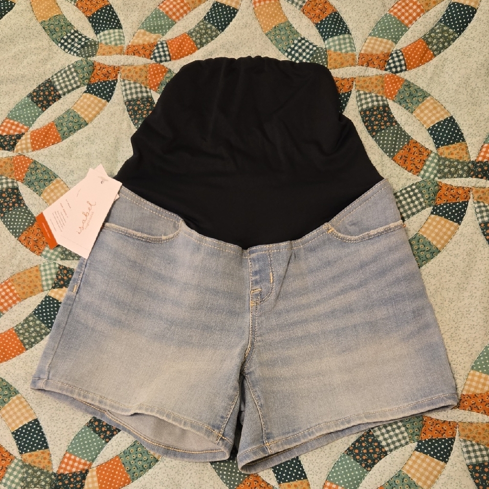 NWT Maternity Over The Belly Lightwash Jean Shorts Size 4 Ingrid & Isabel
